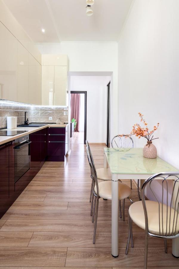 Avangard Liberty Avenue Apart Lviv Ngoại thất bức ảnh